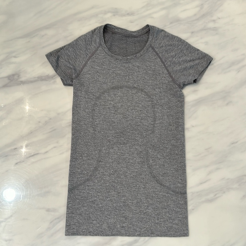 Lululemon Swiftly Tech Short Sleeve Shirt